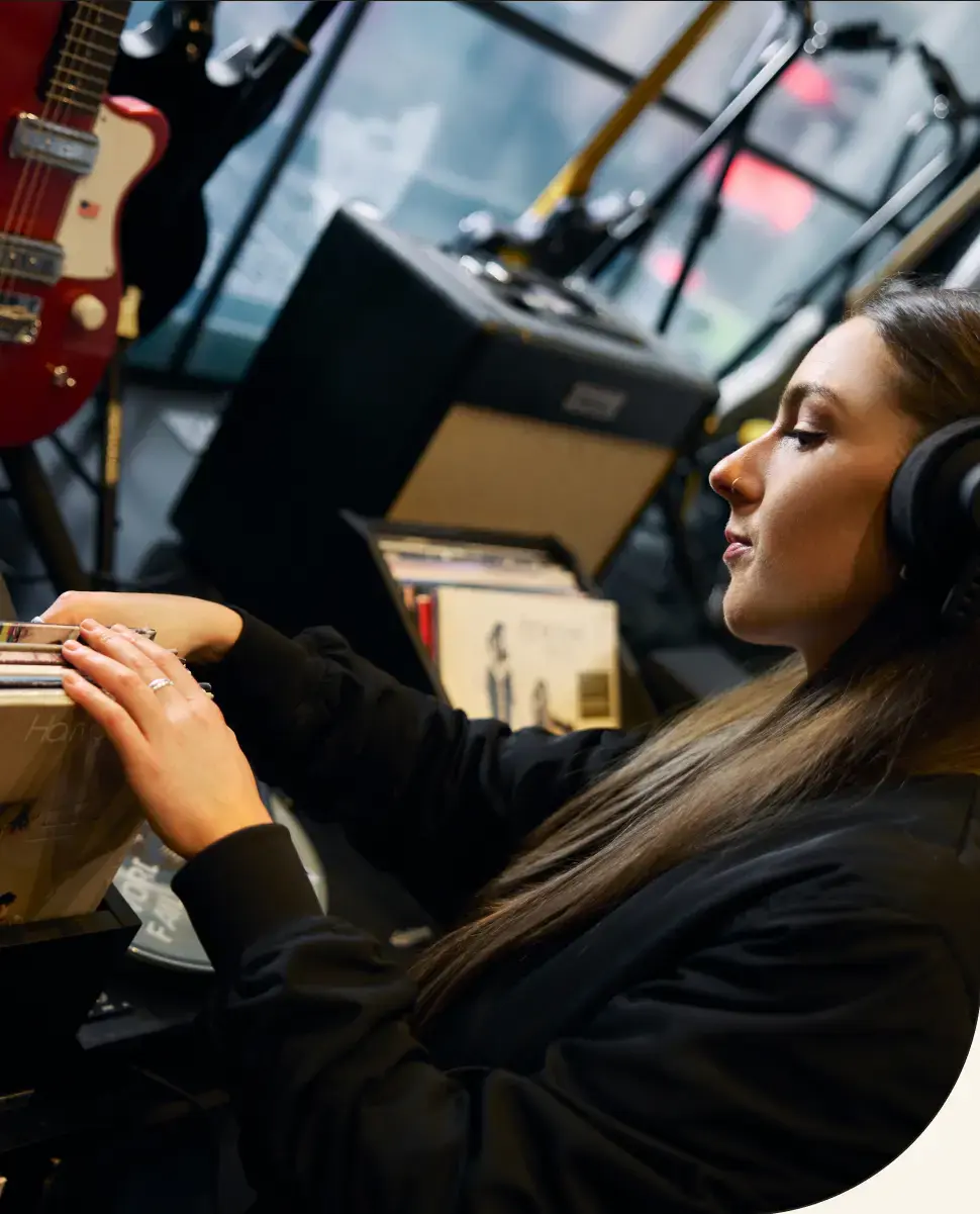 Vintage Manny's Advertisement